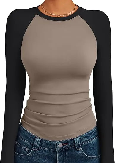 Slim Fit Colorblock Langarmshirt – Leicht Cropped & Stretchig